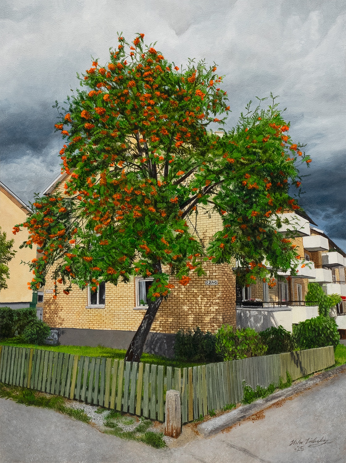 oljemålning rönn stadsmiljö hus åskblå himmel